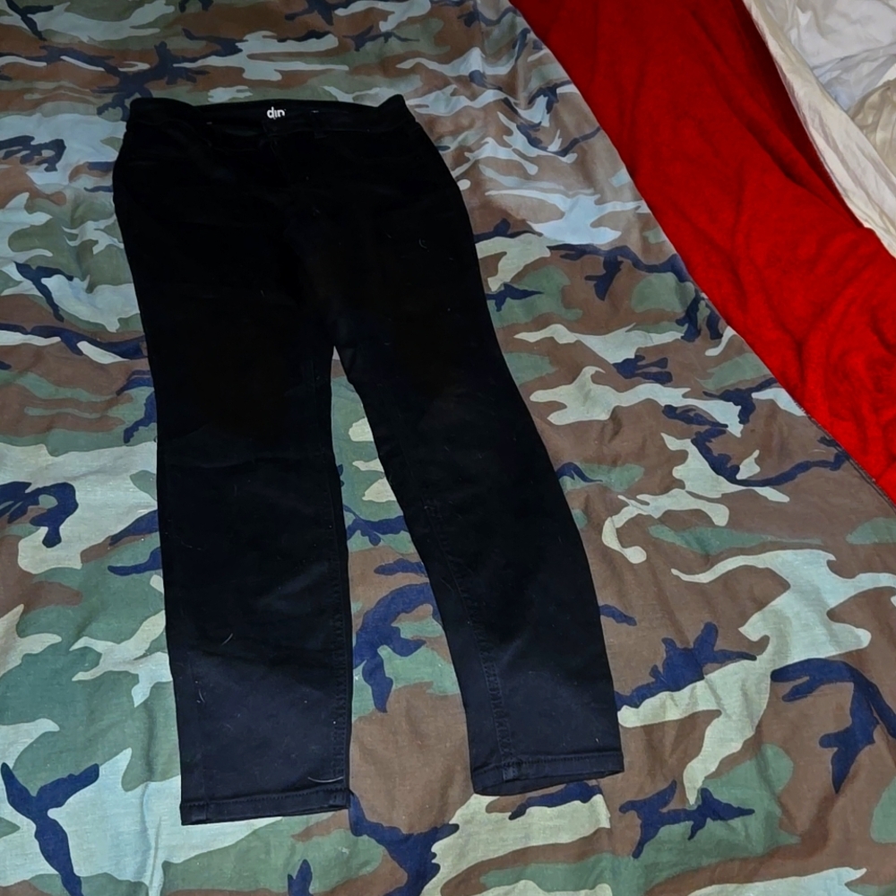 Women's Jeans.